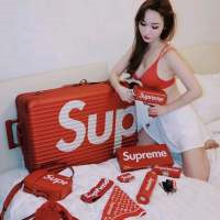 supreme头像女生