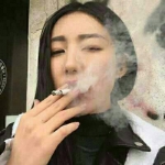 酷头像女霸气超拽抽烟图片