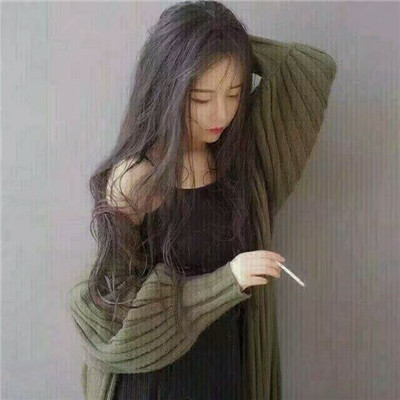 伤感吸烟头像女